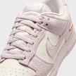 Nike WMNS Dunk Low SE rosa  94454 7