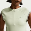 Nike   Sportswear Tight Sleeveless 1/4-Zip Top zelena 97982 3