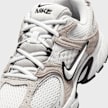 Nike   V5 RNR Suede beige 105351 7