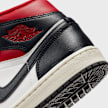 Jordan Air Jordan 1 Mid Schwarz 20743 8
