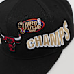 Mitchell & Ness World Champs Snapback MLB Chicago Bulls schwarz 31421 5