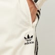 adidas Originals Woven Firbired Trackpant bege 41669 5