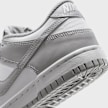 Nike   Dunk Low (GS) gris 46489 7