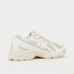New Balance 740 (GS) beige 48000 3