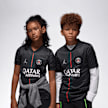Jordan PSG Jordan Fourth Stadium 2025/26 gris 92093 3
