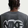 Nike   Sportswear Graphic Shortsleeve Tee grau 97582 4