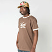 Karl Kani Cursive Varsity Regular Ringer T-Shirt marrón 98830 1
