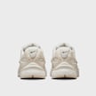 Nike   V5 RNR beige 102824 4