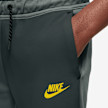 Nike Sportswear Tech Fleece Jogger vert 105240 3
