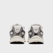 Nike   V5 RNR (GS) beige 105775 4