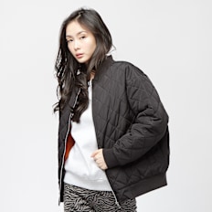 Urban Classics Ladies Oversized Diamond Quilted Bomber Jacket schwarz