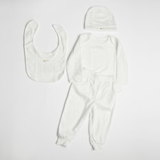 Nike Velour Embossed Swoosh Set (4 Piece) beige