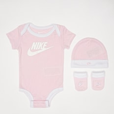 Nike Hat/Bodysuit/Bootie (3 Piece) rosa