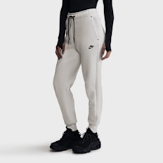 Nike   Sportswear Tech Fleece Mid-Rise Jogger weiß