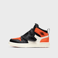 Jordan Sky Jordan 1 (PS) negro