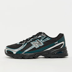 New Balance 740 schwarz