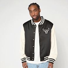 New Era Bomber Jacket Chicago Bulls negro