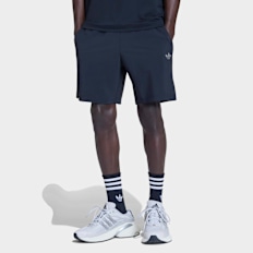 adidas Originals Tech Trefoil Essentials Polyester Shorts negro