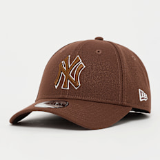 New Era 9FORTY New York Yankees Outline bruin