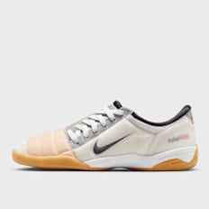 Nike   Total 90 bege