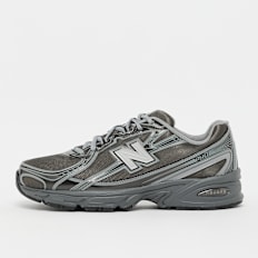 New Balance 740 siva