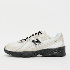 New Balance 740 beige