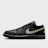 Jordan Air Jordan 1 Low SE black/newsprint/spruce fog preto