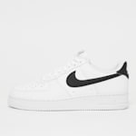 Shop Nike Air Force 1 wit SNIPES
