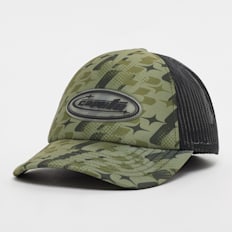 Capacité Logo Rubber Badge Camo Trucker Cap groen