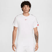 Geselecteerd, Nike, Sportswear Repeat Tee, wit (Uitverkocht)