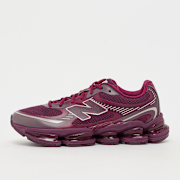 Selected, New Balance, 2000, Red
