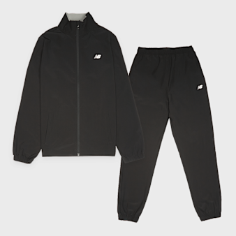 New Balance, Quarter Zip Funnel & Jogger Set, black