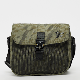 Capacité, Big C Cross Shoulder Bag, green