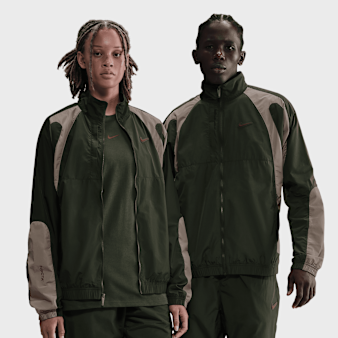 Nike Nocta, M NRG NOCTA CS TRK JKT WVN1 cargo khaki/khaki/smoke grey, green